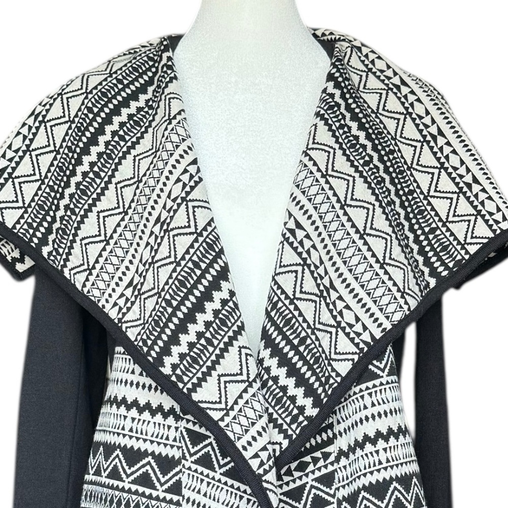 GB Black and White Aztec Print Cardigan Blazer Sz‎ S - Picture 2 of 5